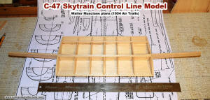 Wing center section w/o top sheeting: Douglas C-47 (DC-3) Control Line Model - Airplanes and Rocketsets