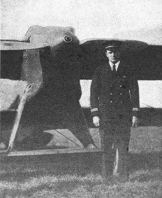 Lieutenant Al Williams poses with his Curtiss R2C-1 Schneider Cup racer - Airplanes and Rockets