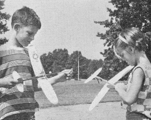 All About Air Modeling, Annual Edition 1962 Model Aviation - Lots of youngsters first fly with catapult folding-wing glider (AJ Interceptor) and rubber powered, prop driven AJ Hornet - Airplanes and Rockets