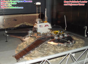Mars Pathfinder Lander & Sojourner Rover (Udvar-Hazy) - Airplanes and Rockets