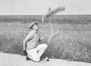 Dick releases the Bounty Hunter for another great flight - Airplanes and Rockets