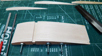 85% Aquila Sailplane Glider - Airplanes and Rockets