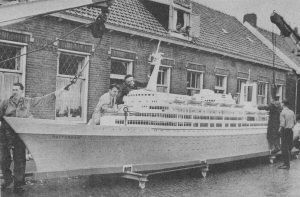 Professionally made miniature of ocean liner "Rotterdam" - Airplanes and Rockets