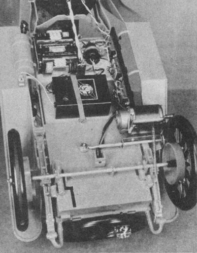 Car radio control installation (bottom front) - Airplanes and Rockets