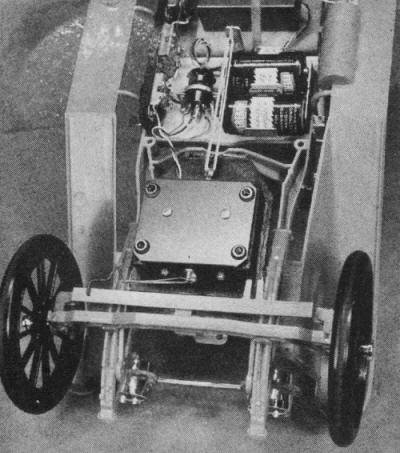Car radio control installation (bottom rear) - Airplanes and Rockets