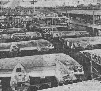 Boeing B-17 Flying Fortress Assembly Line, January 1941 Flying Aces - Airplanes and Rockets