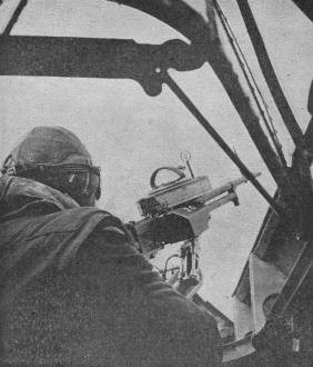 Britain's R.A.F. is a separate unit, but Commander Lincoln believes that such an organization is unnecessary - Airplanes and Rockets