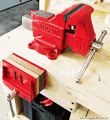 Craftsman 5½" Bench Vise and 7" Woodworking Vise Restored - Airplanes and Rockets